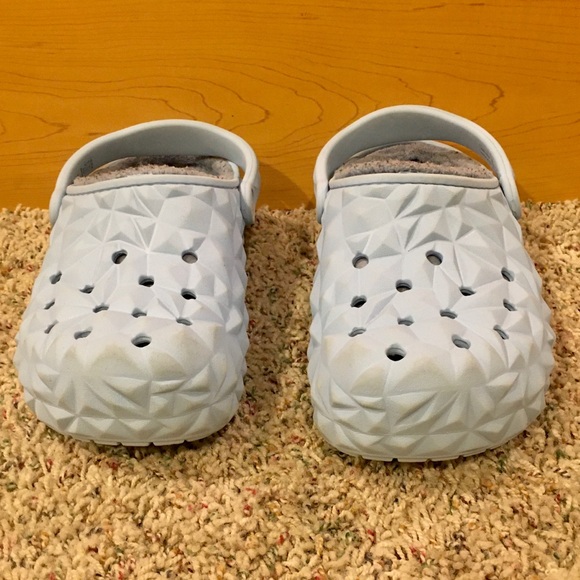 CROCS WOMENS SIZE 8.5 - Picture 1 of 7